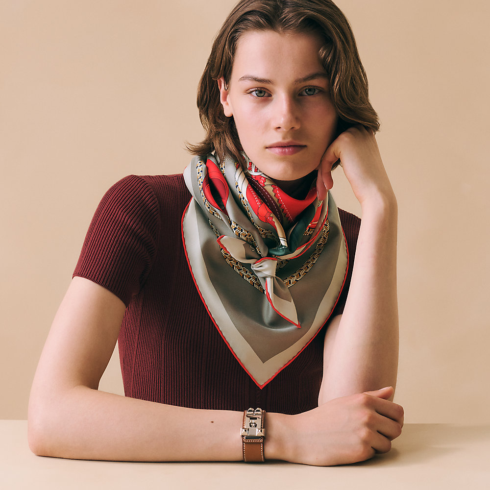 カレ 90 《ダービー2000》 | Hermès - エルメス-公式サイト
